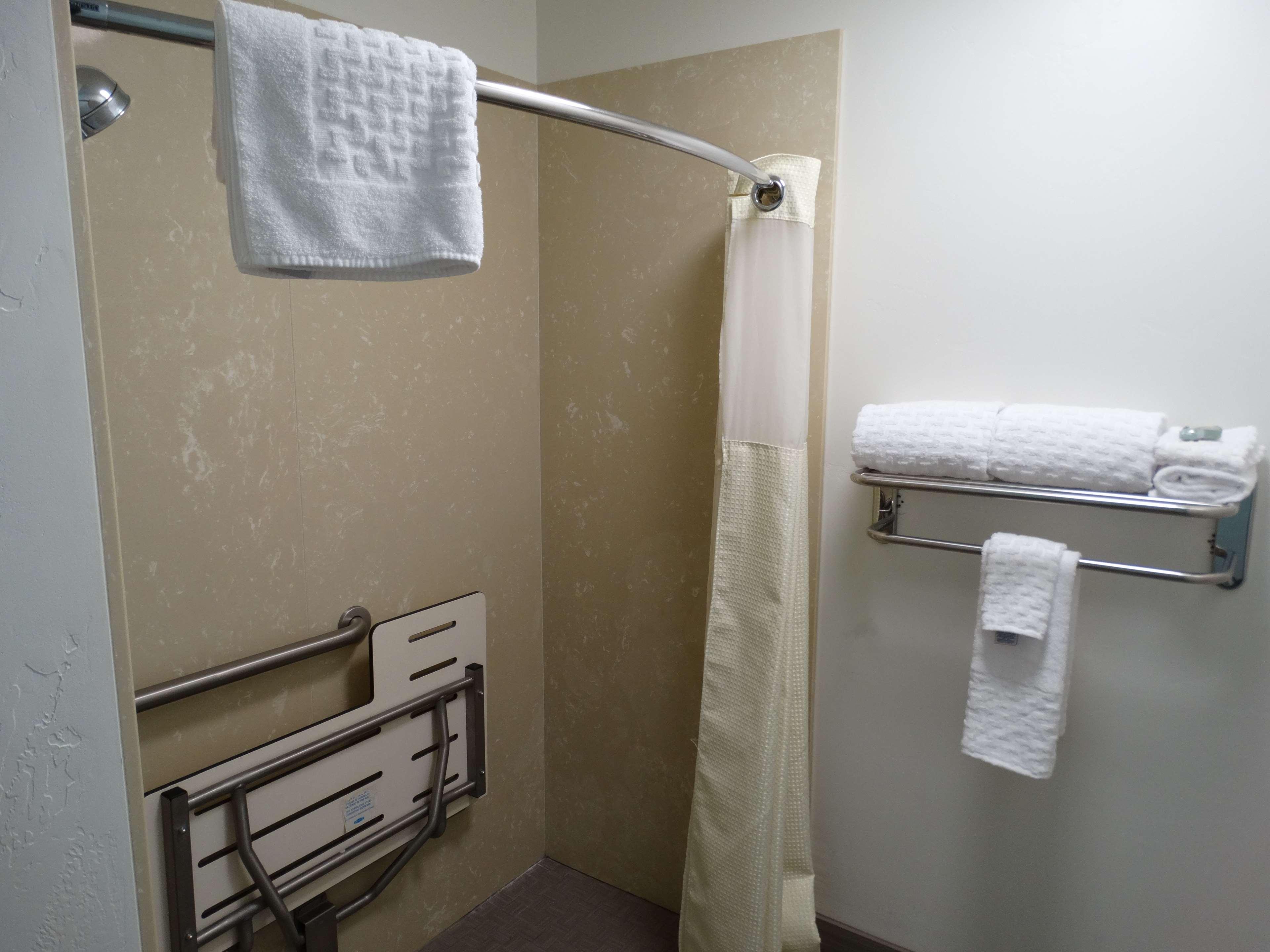 Best Western Plus Jonesboro Inn&Suites 3*